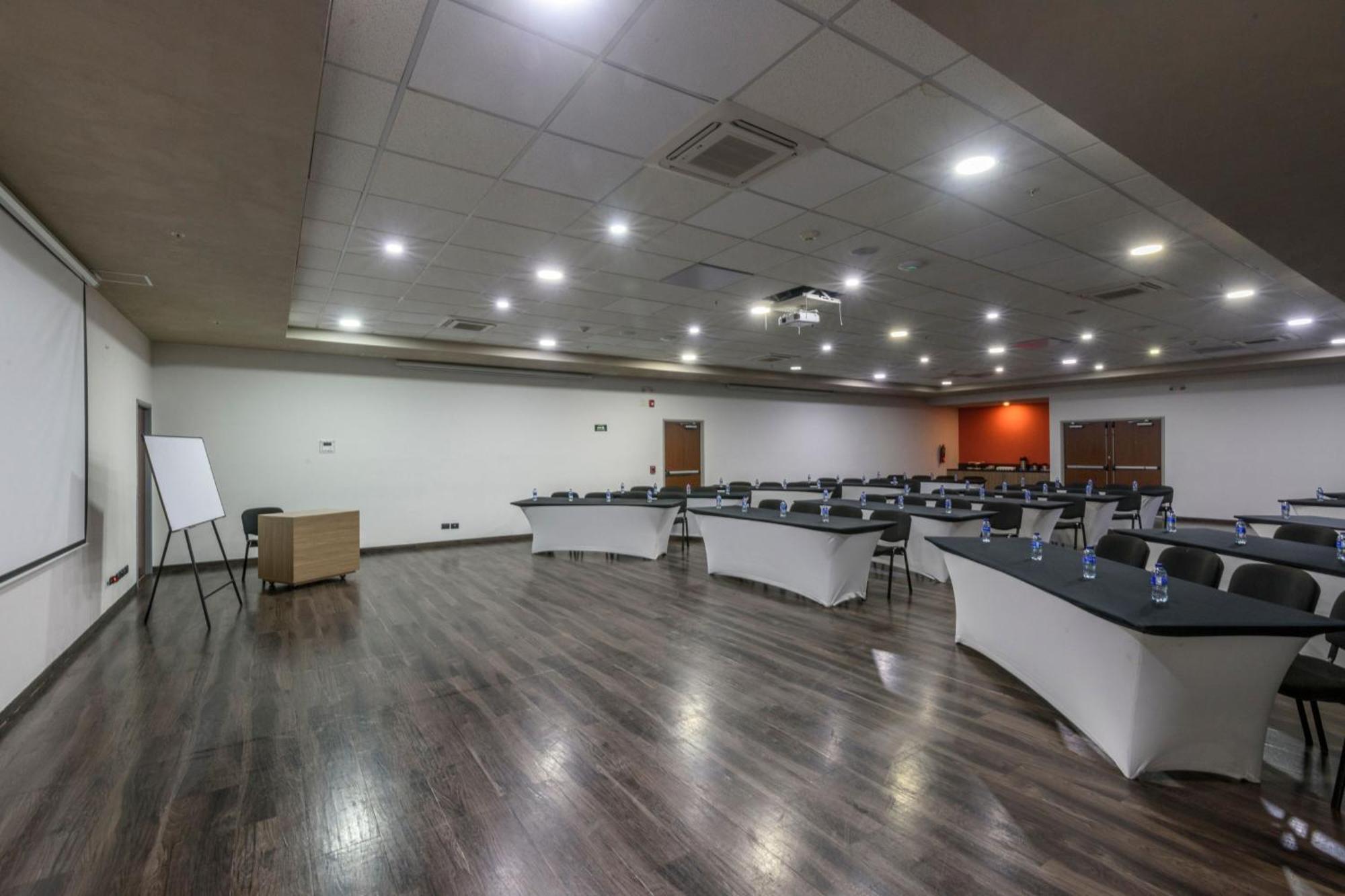 City Express Plus By Marriott Bogota Aeropuerto Екстериор снимка
