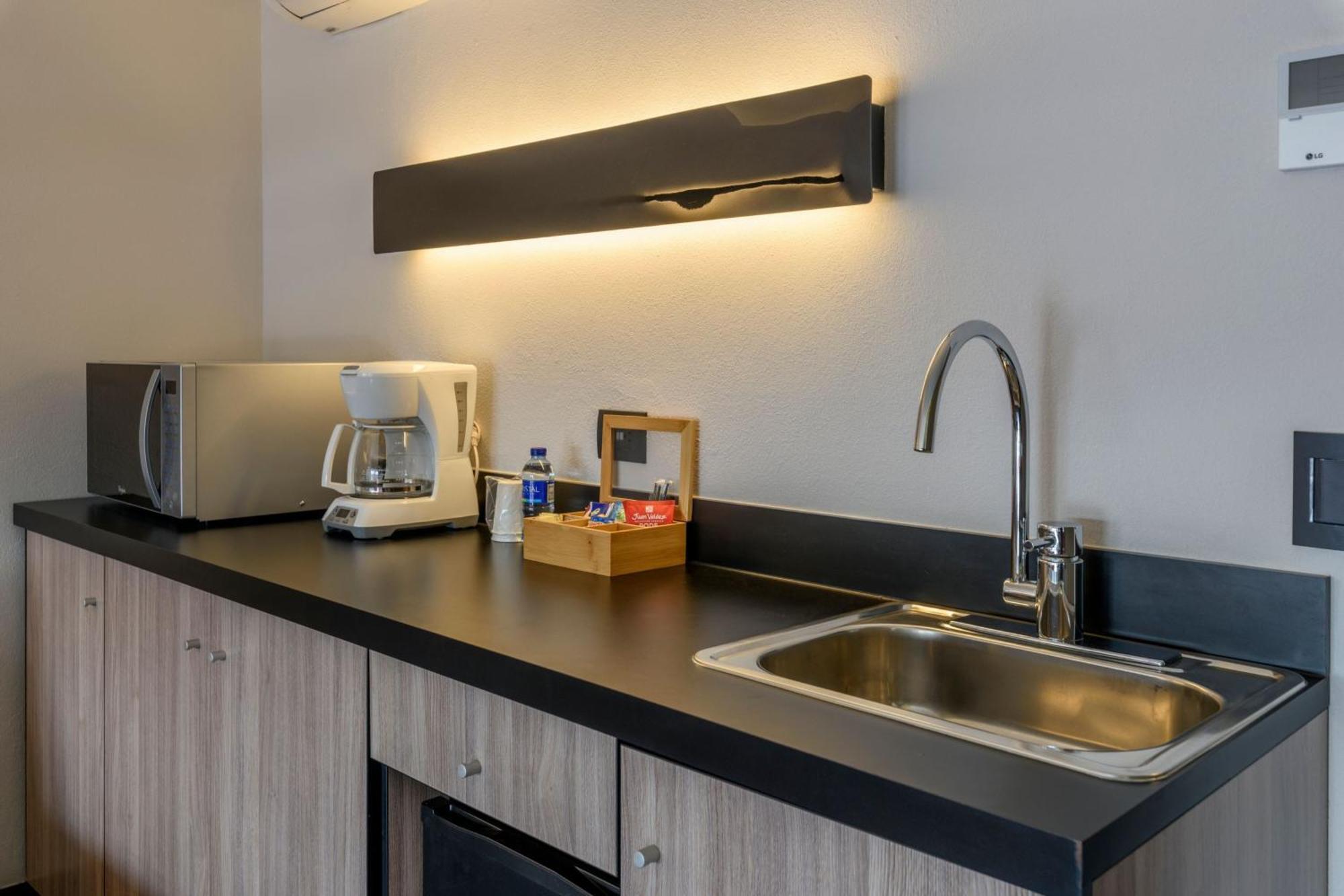 City Express Plus By Marriott Bogota Aeropuerto Екстериор снимка