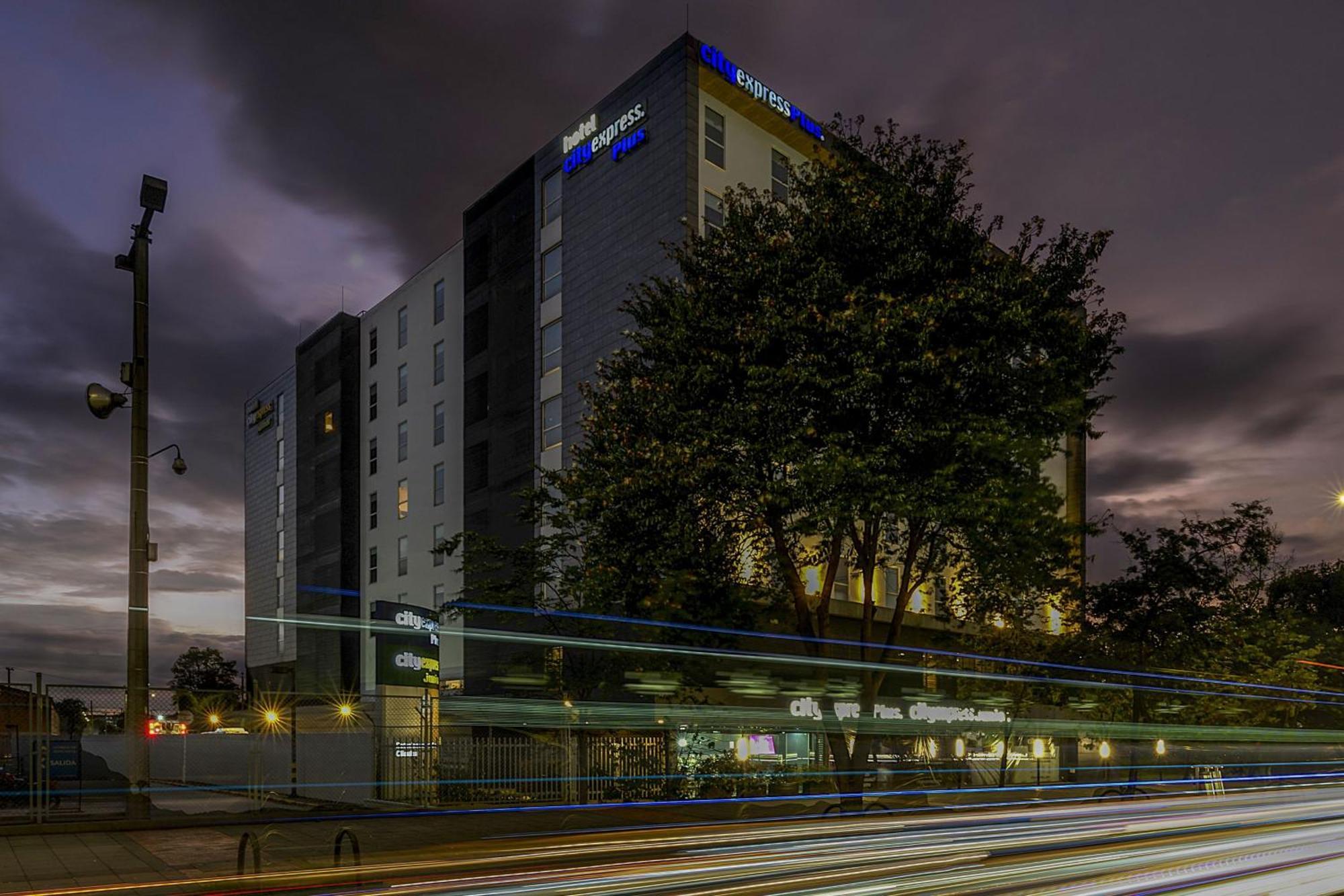 City Express Plus By Marriott Bogota Aeropuerto Екстериор снимка